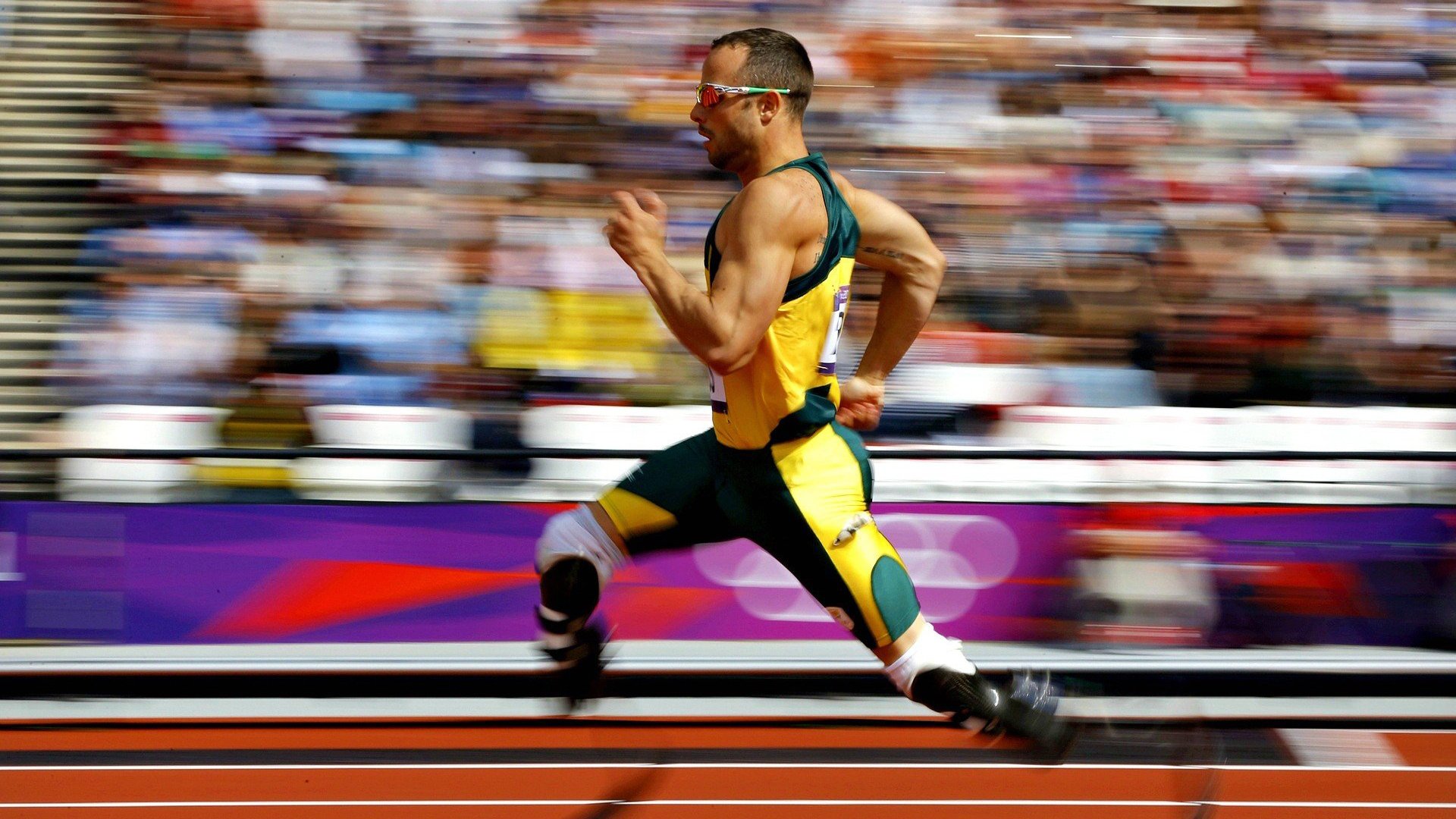 男子200自赛场掀高潮